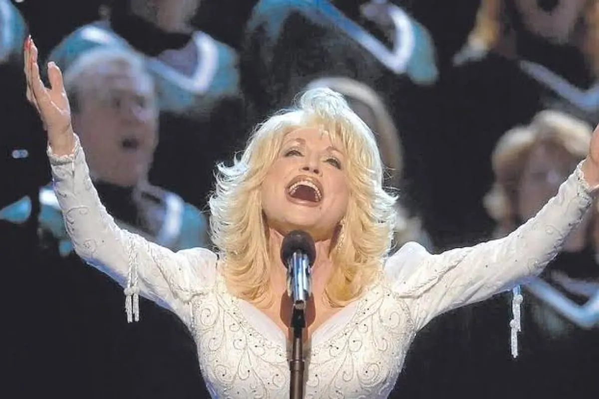 Dolly Parton Makes a Fan’s Wish Come True